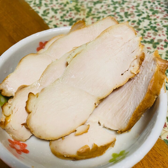 鶏胸肉の桜チップ燻製